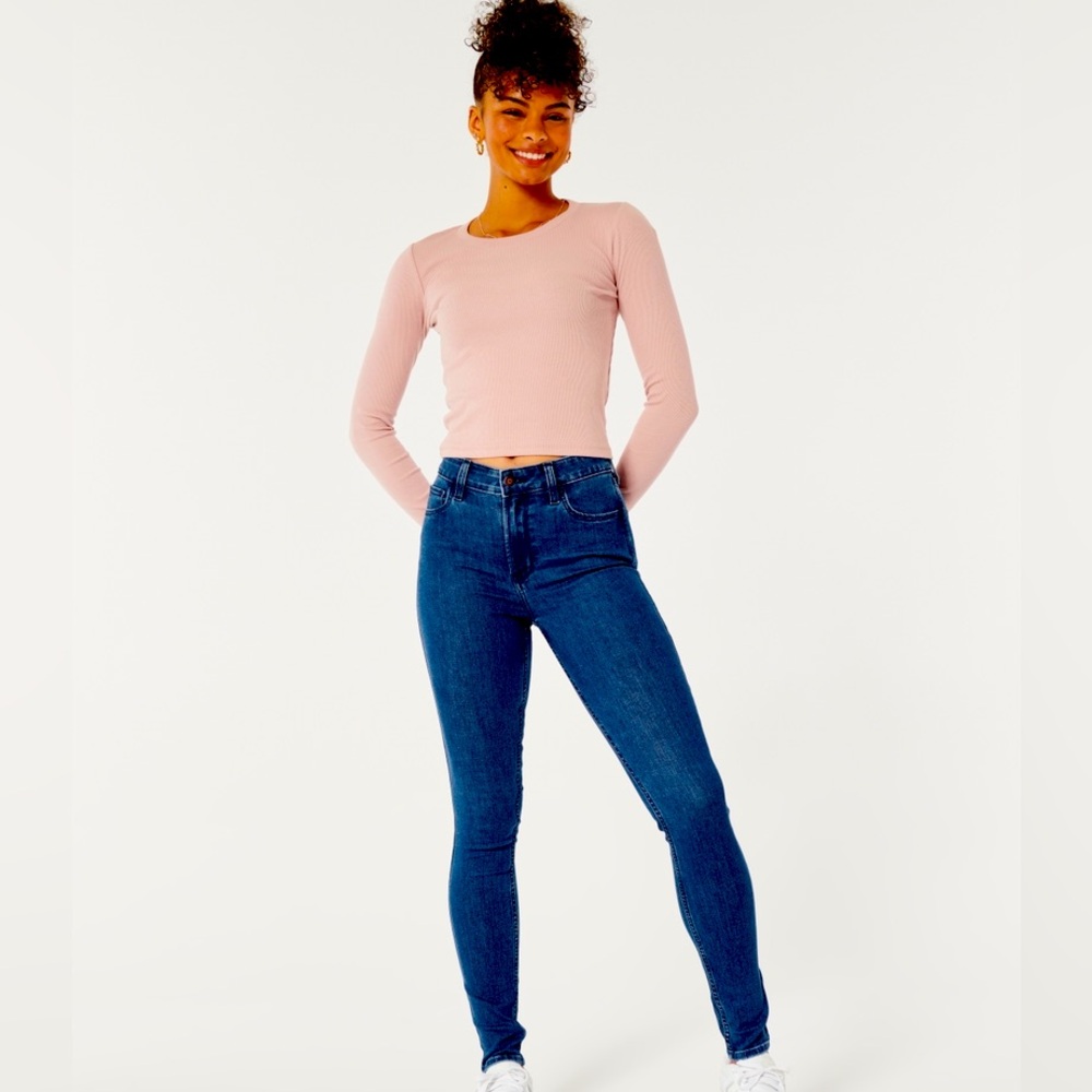 Hollister NWOT High-Rise Super Skinny Jeans – Dark Wash – Size 1 Regular (25/30)